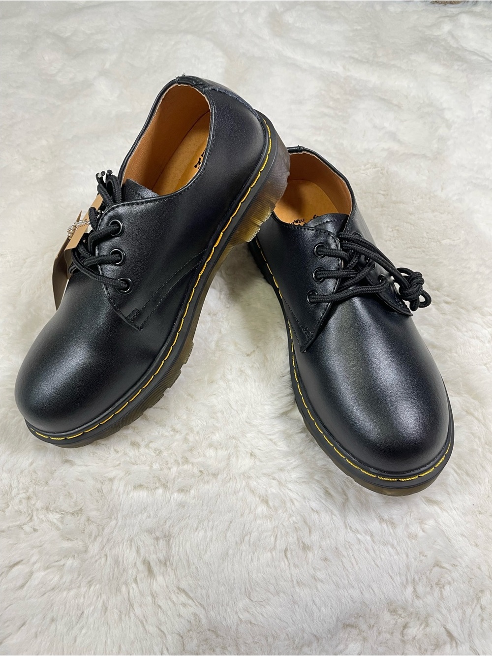 Dr. Martens 1461 Black Smooth Leather 3-Eye Oxford Shoes Women Size 7 NWT
